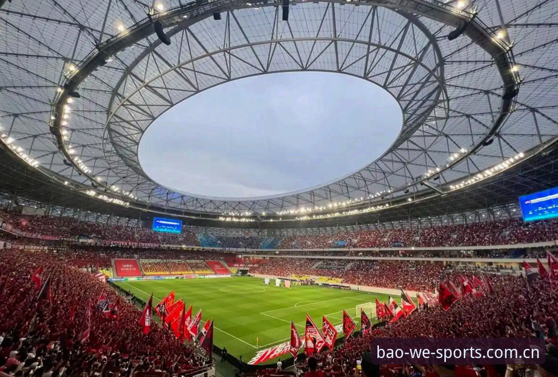 欧联杯决赛详解：维拉3-0大胜弗赖堡，埃梅里再创历史